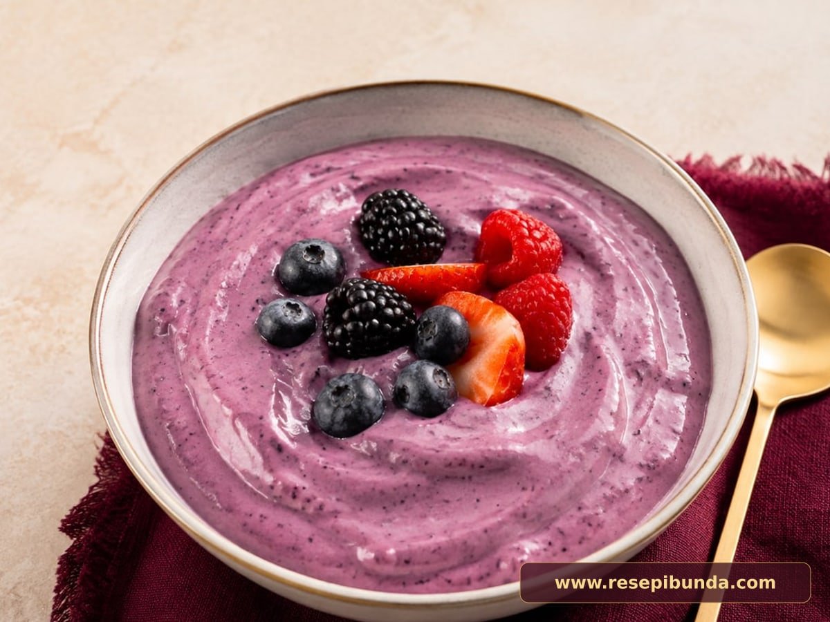 Hidangan Mixed Berry Yogurt